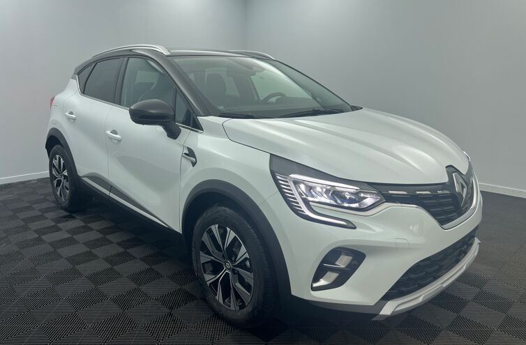 RENAULT Captur SUV Essence 