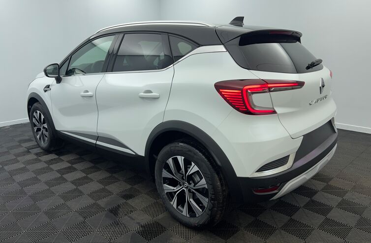 RENAULT Captur SUV Essence 