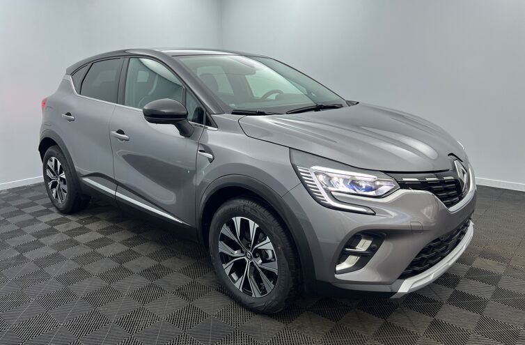 RENAULT Captur SUV Essence 