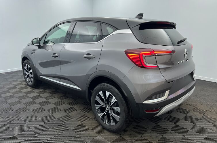 RENAULT Captur SUV Essence 