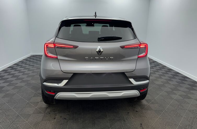 RENAULT Captur SUV Essence 