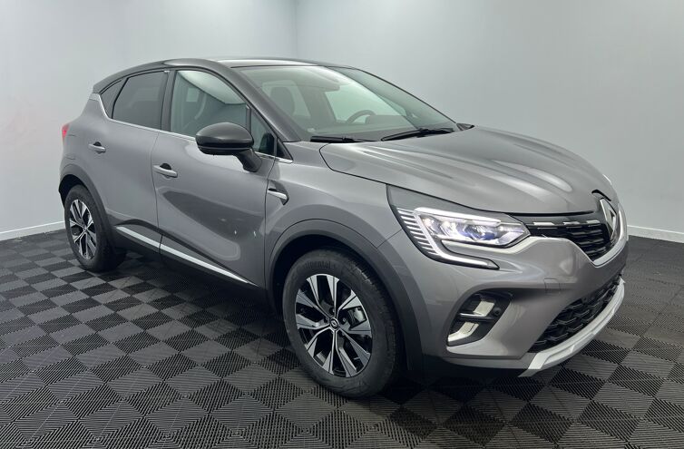 RENAULT Captur SUV Essence 