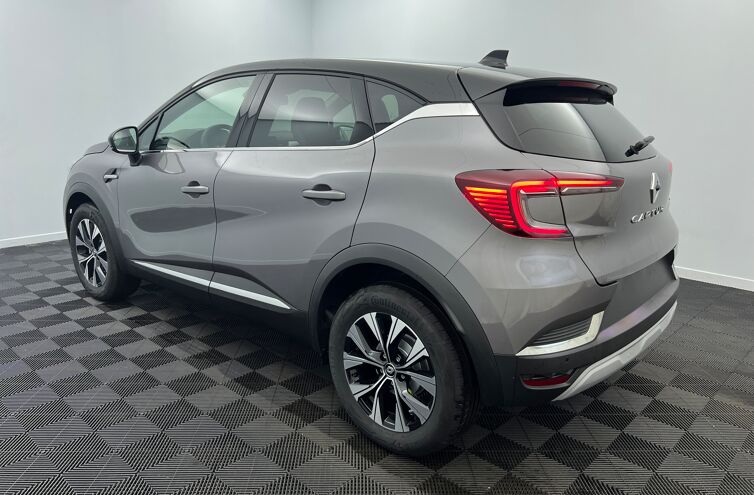 RENAULT Captur SUV Essence 