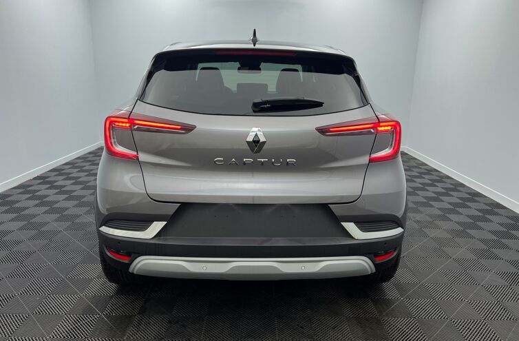 RENAULT Captur SUV Essence 