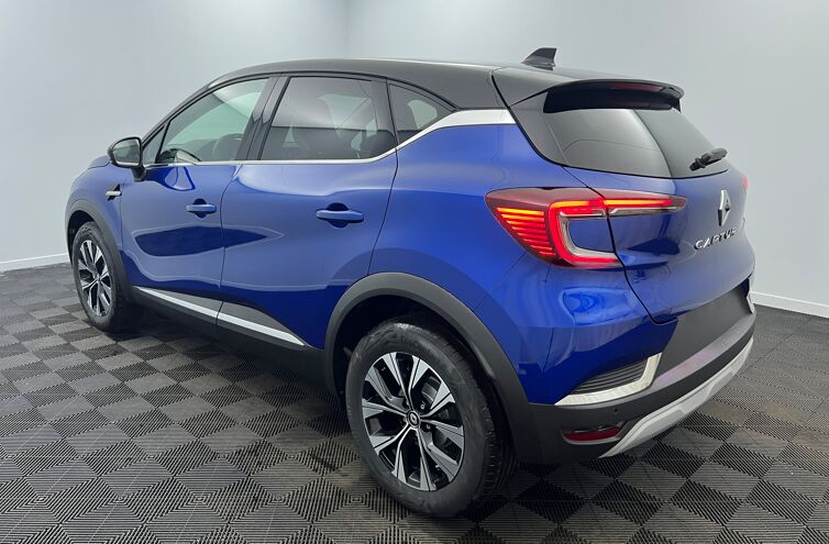 RENAULT Captur SUV Essence 