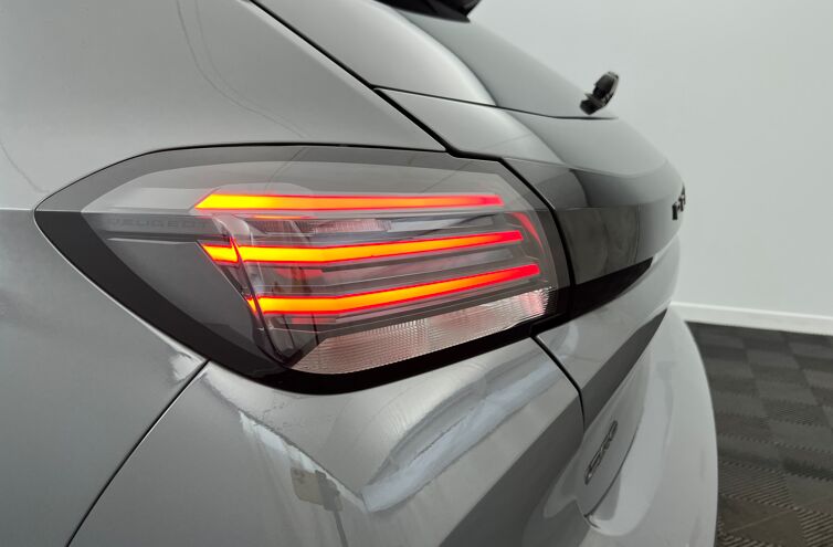 PEUGEOT 208 Citadine Essence