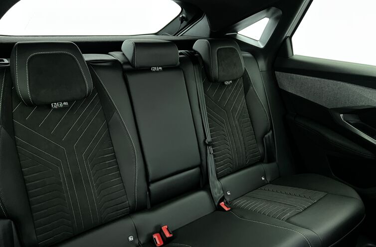 PEUGEOT 3008 SUV Hybride Essence