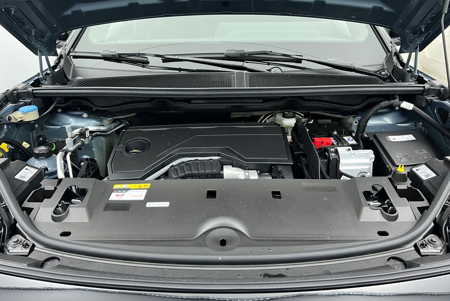 PEUGEOT 3008 SUV Hybride Essence