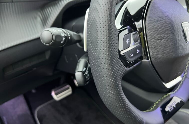 PEUGEOT 208 Citadine Hybride Essence