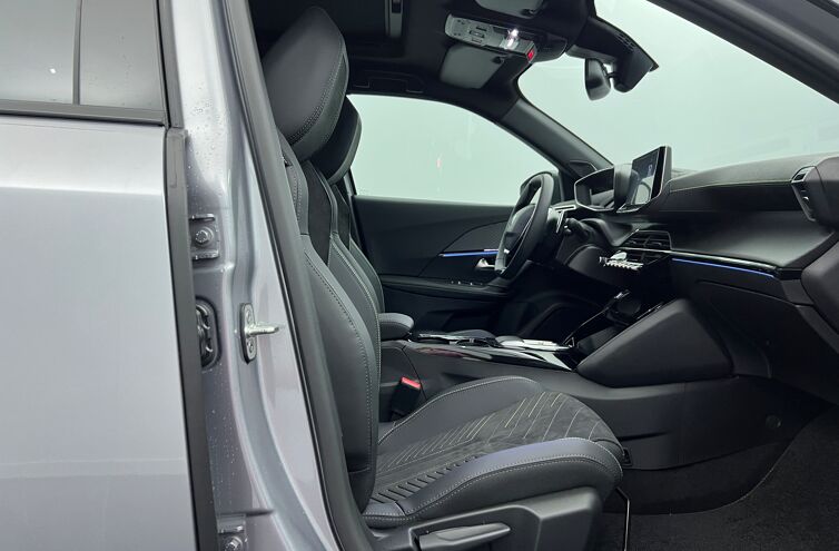 PEUGEOT 2008 SUV Hybride Essence
