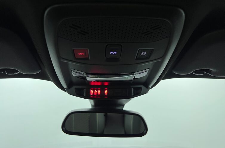 PEUGEOT 2008 SUV Hybride Essence