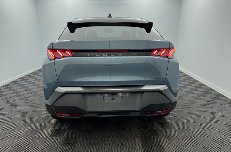 PEUGEOT 3008 SUV Hybride Essence