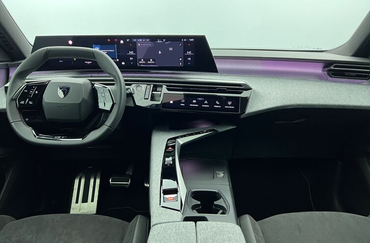PEUGEOT 3008 SUV Hybride Essence