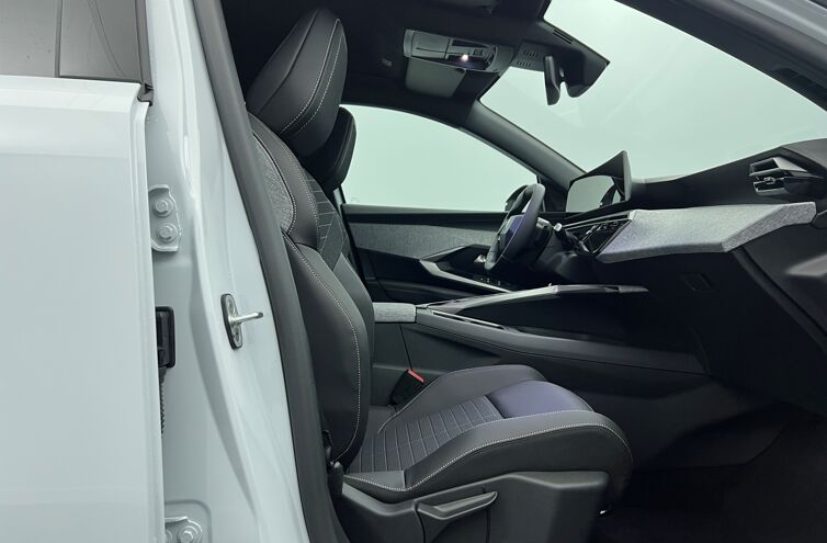 PEUGEOT 5008 SUV Hybride Essence
