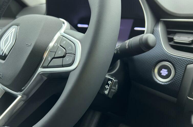 RENAULT Arkana SUV Hybride Essence