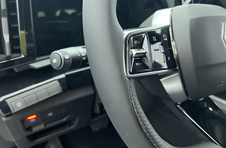 RENAULT Austral SUV Hybride Essence