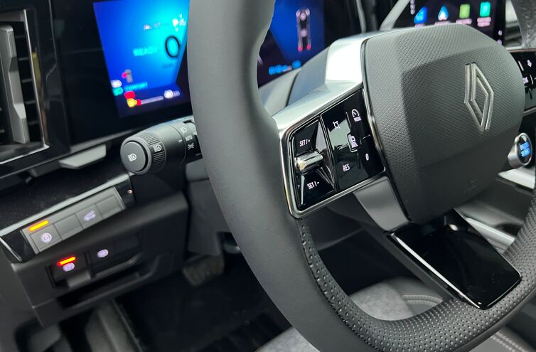 RENAULT Espace SUV Hybride Essence