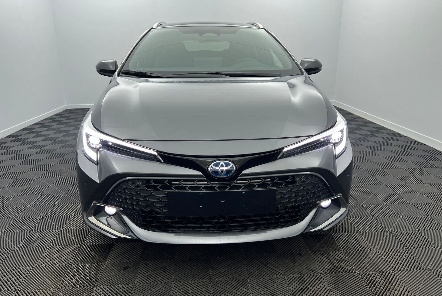 TOYOTA Corolla Touring Sports Break Hybride Essence
