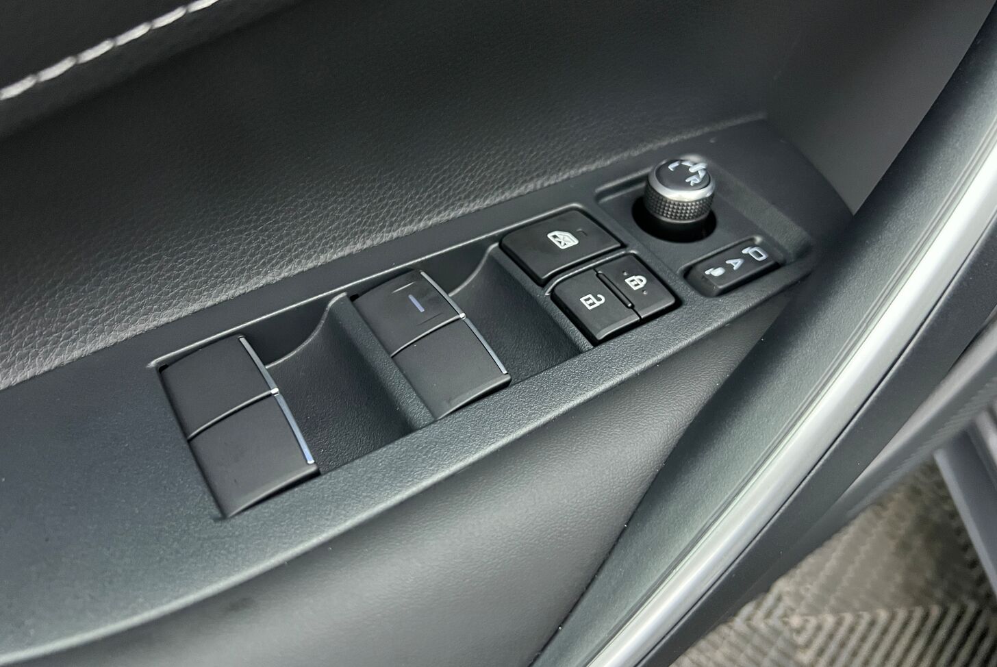 TOYOTA Corolla Touring Sports Break Hybride Essence