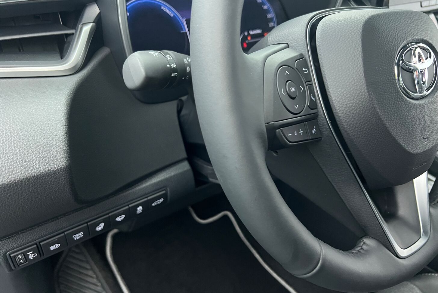 TOYOTA Corolla Touring Sports Break Hybride Essence