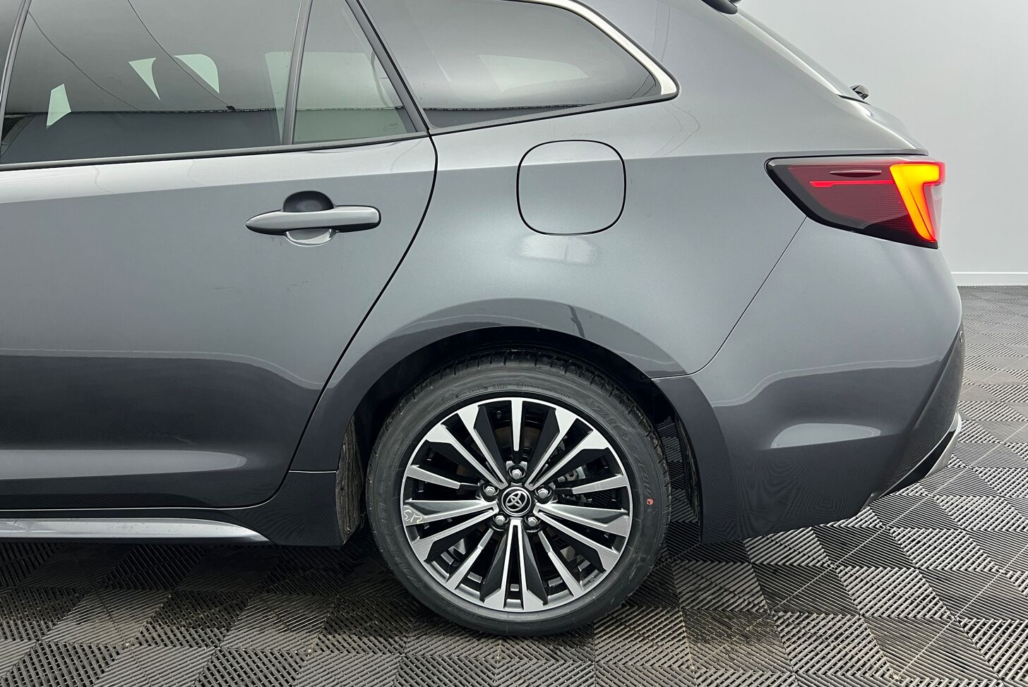 TOYOTA Corolla Touring Sports Break Hybride Essence