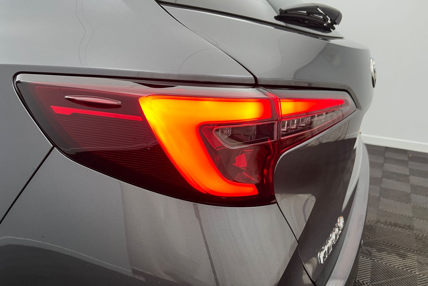 TOYOTA Corolla Touring Sports Break Hybride Essence