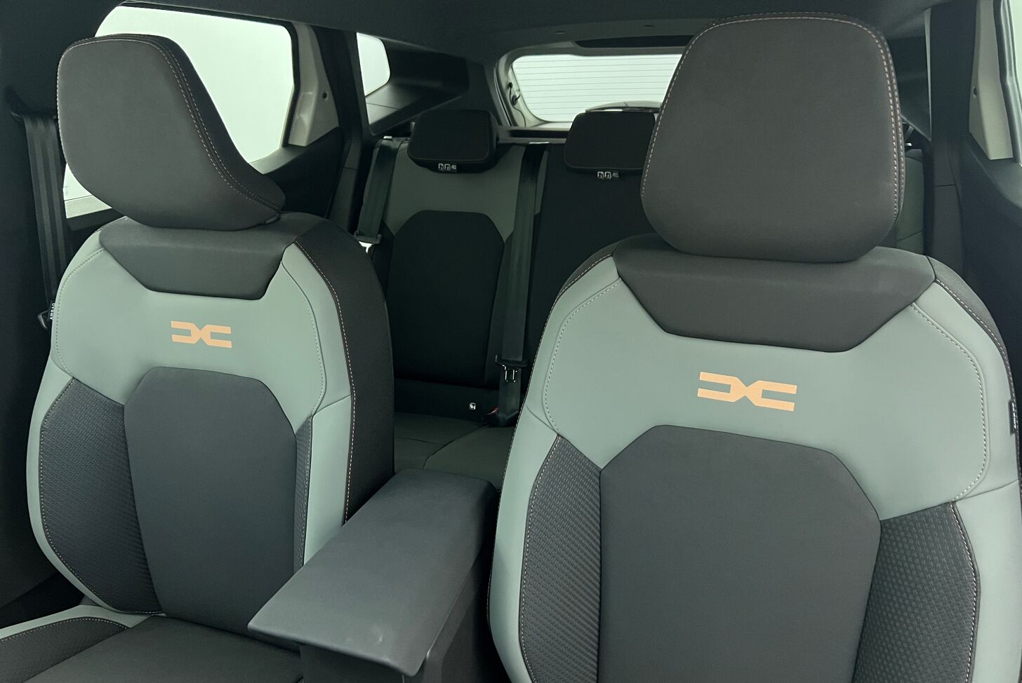 DACIA Duster SUV Hybride Essence