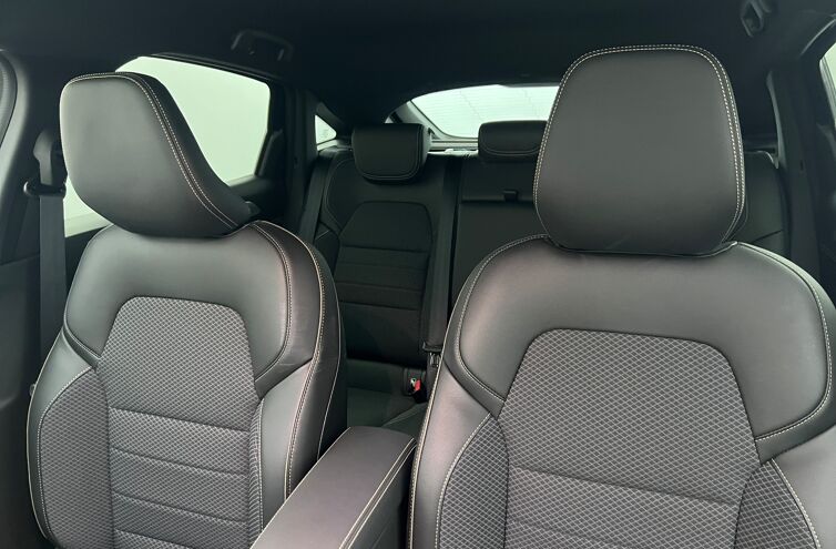 RENAULT Arkana SUV Hybride Essence