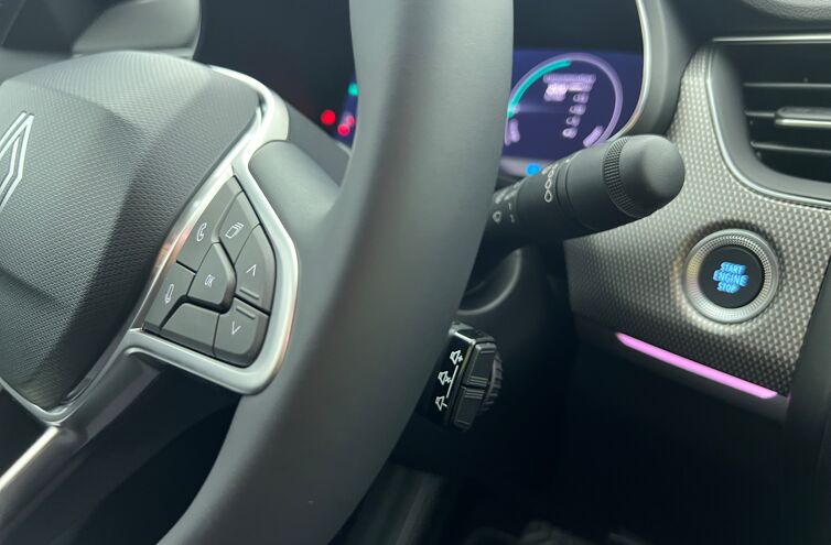 RENAULT Arkana SUV Hybride Essence