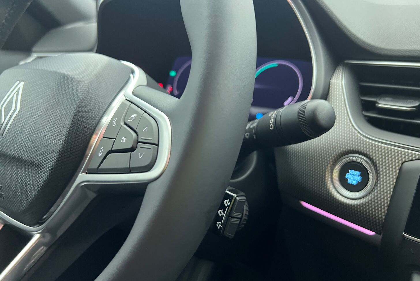 RENAULT Arkana SUV Hybride Essence