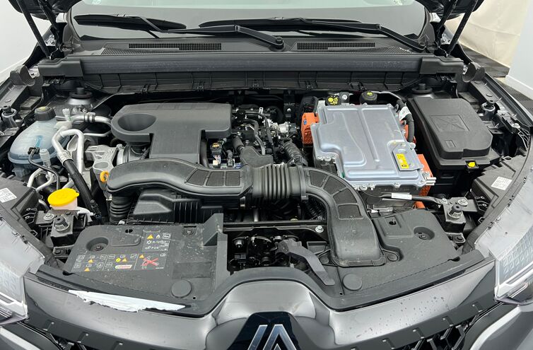 RENAULT Arkana SUV Hybride Essence