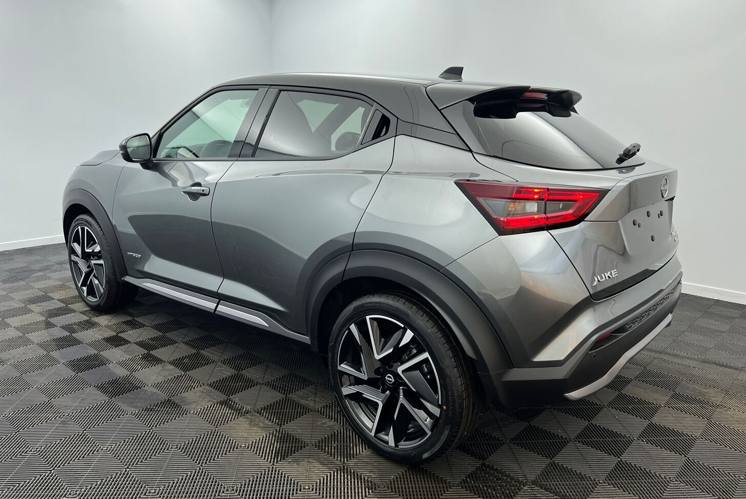 NISSAN Juke SUV Hybride Essence