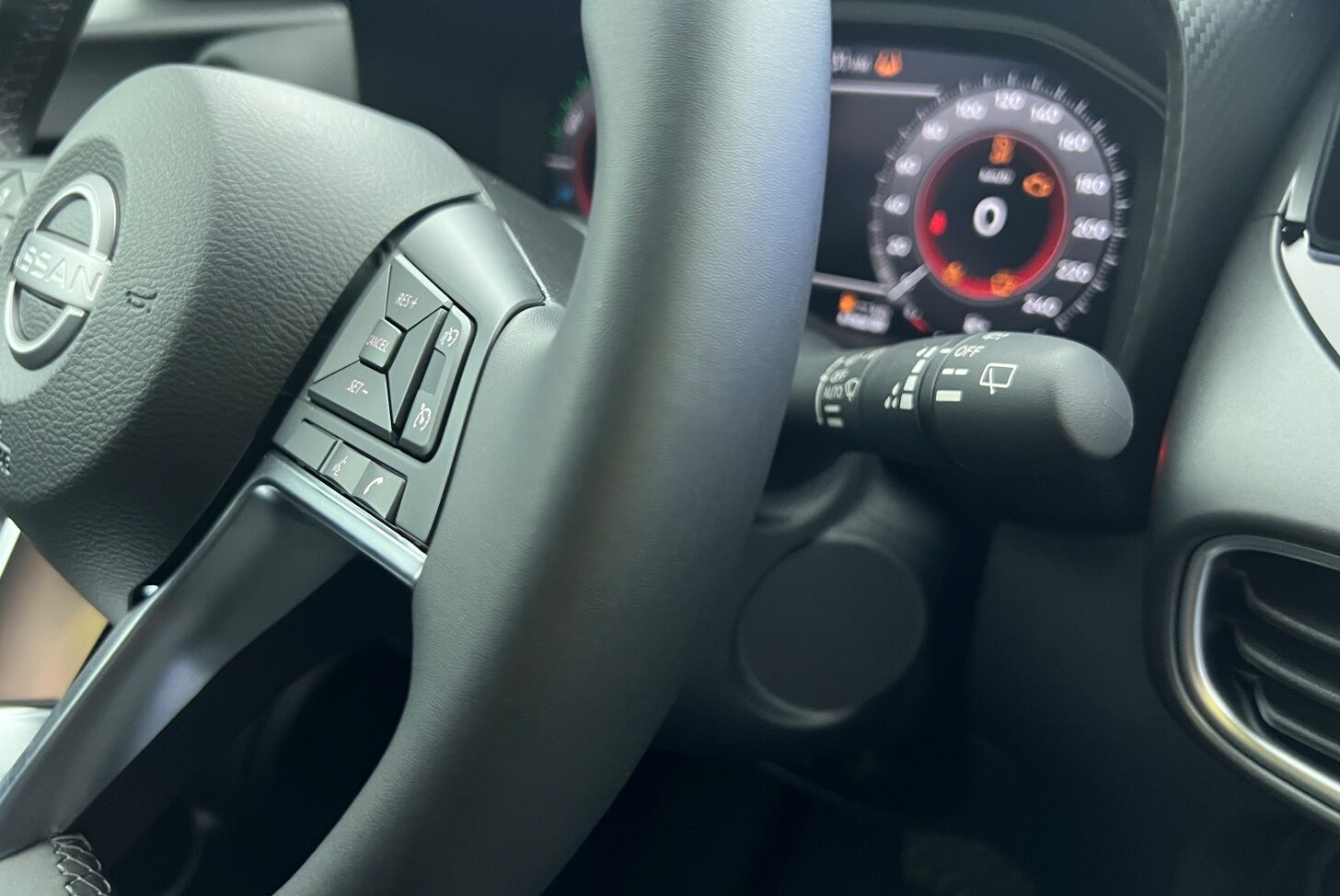 NISSAN Juke SUV Hybride Essence