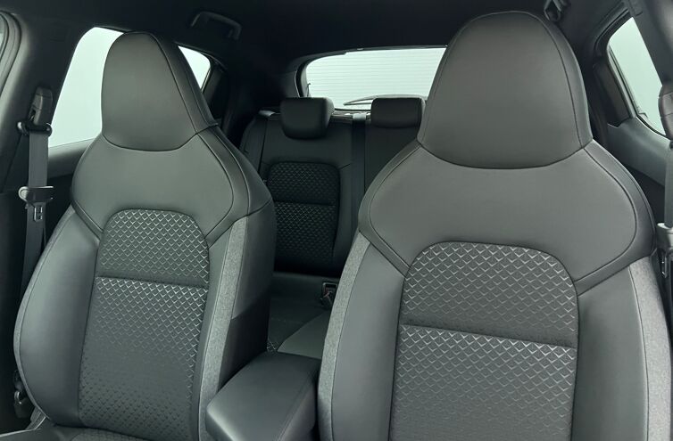 NISSAN Juke SUV Hybride Essence