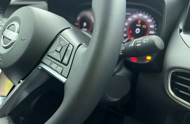 NISSAN Juke SUV Hybride Essence