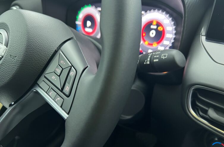 NISSAN Juke SUV Hybride Essence