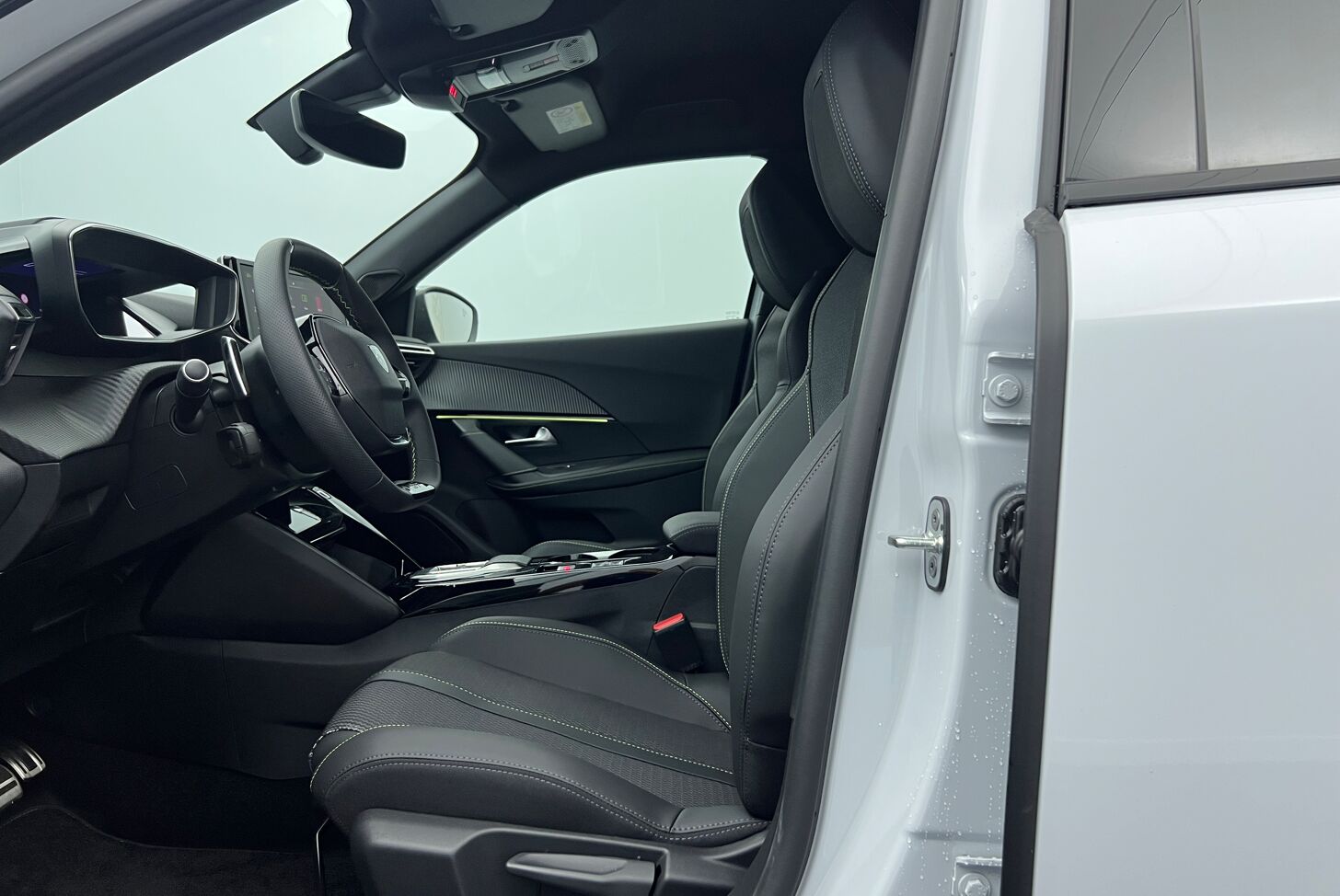 PEUGEOT 2008 SUV Essence 