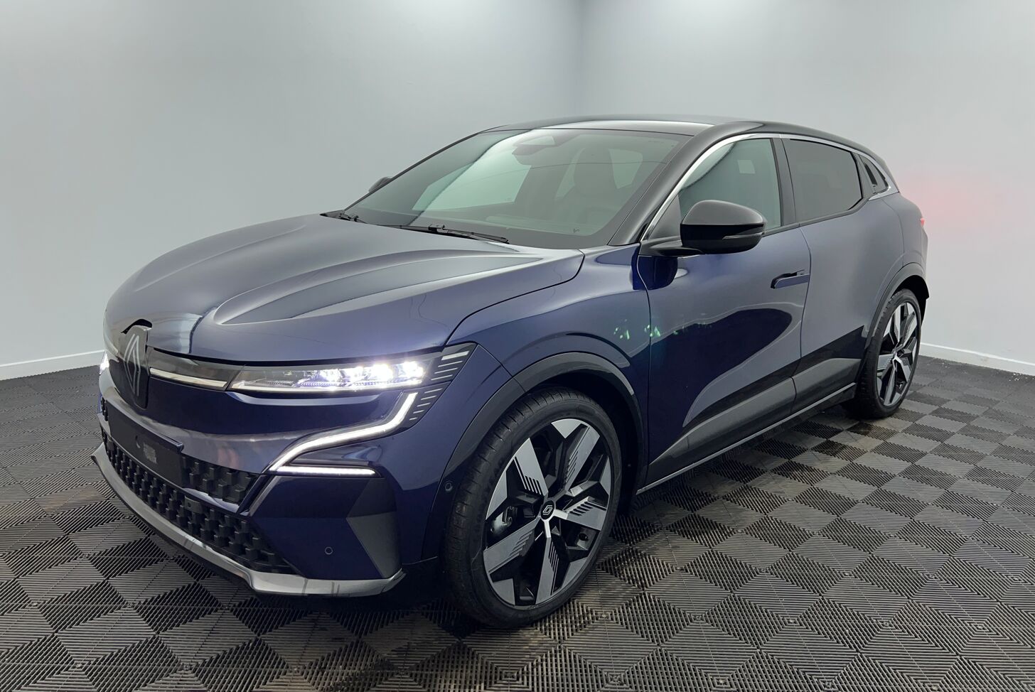 RENAULT Megane E-Tech électrique Berline Electrique 