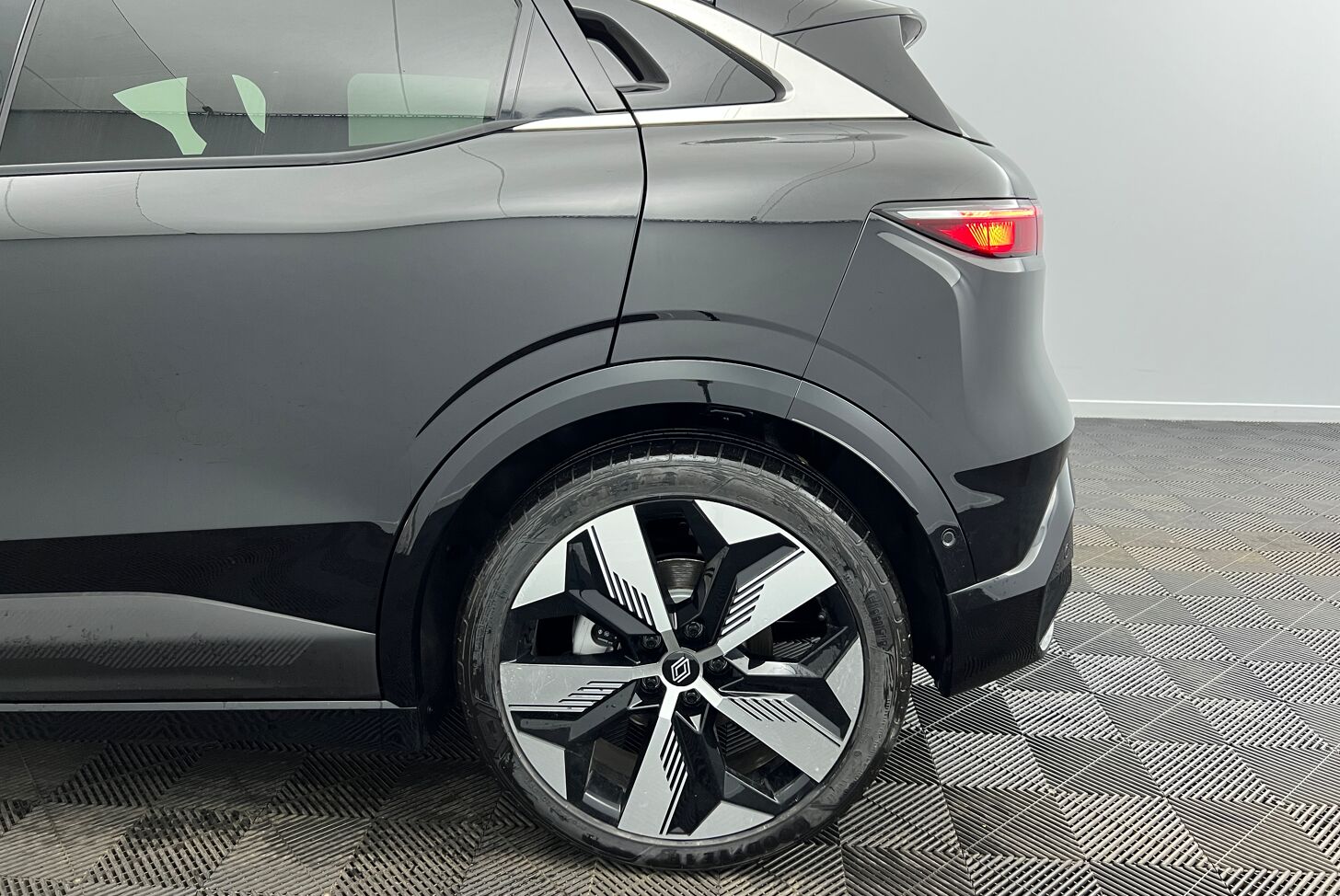 RENAULT Megane E-Tech électrique Berline Electrique 