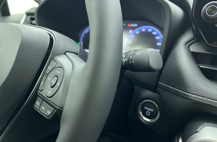 TOYOTA Rav4 SUV Hybride Essence