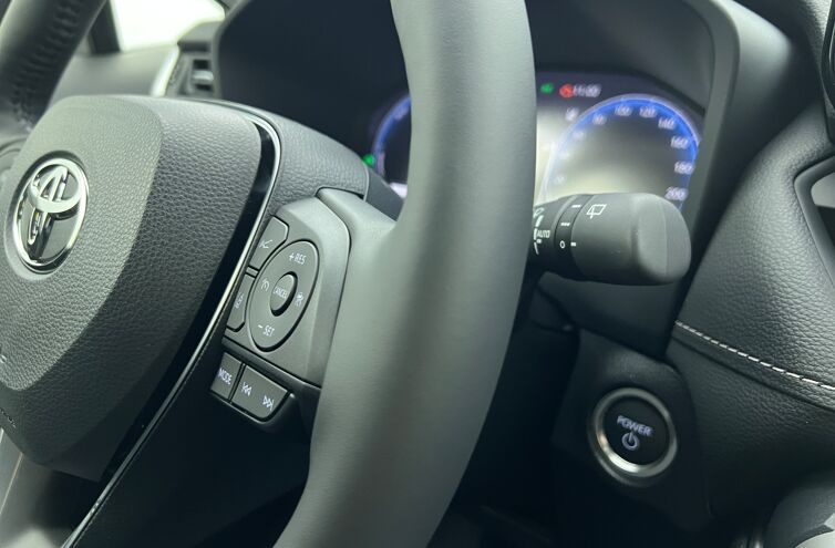 TOYOTA Rav4 SUV Hybride Essence