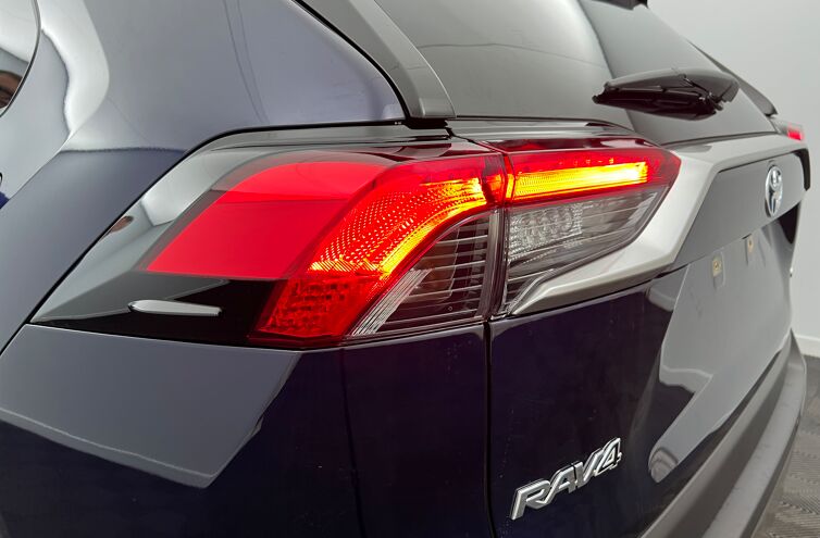 TOYOTA Rav4 SUV Hybride Essence