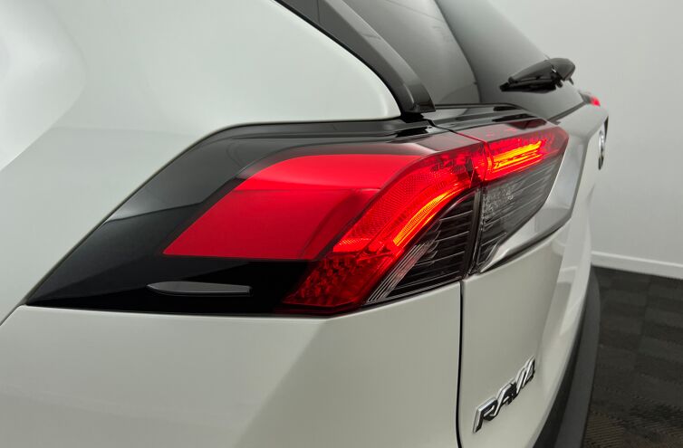 TOYOTA Rav4 SUV Hybride Essence
