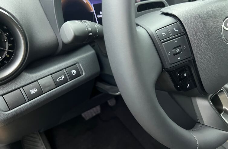 TOYOTA C-HR SUV Hybride Essence