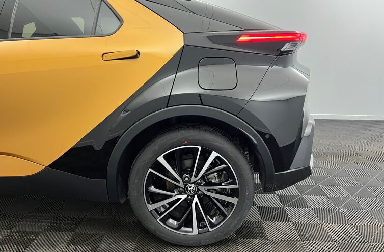 TOYOTA C-HR SUV Hybride Essence