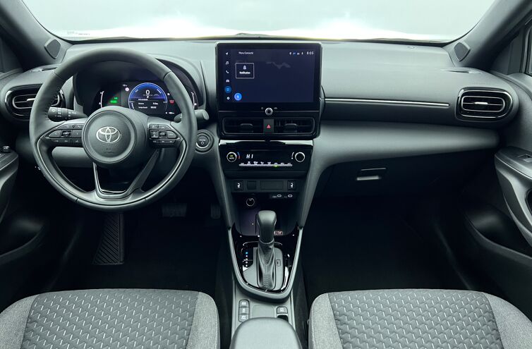 TOYOTA Yaris Cross SUV Hybride Essence