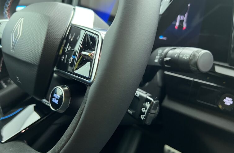 RENAULT Austral SUV Hybride Essence