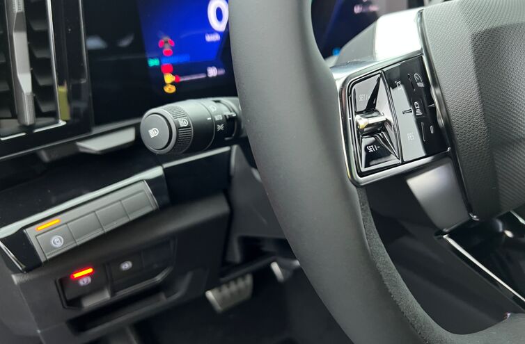 RENAULT Austral SUV Hybride Essence