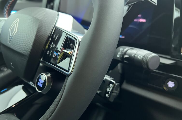 RENAULT Austral SUV Hybride Essence