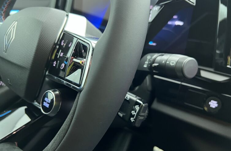 RENAULT Austral SUV Hybride Essence